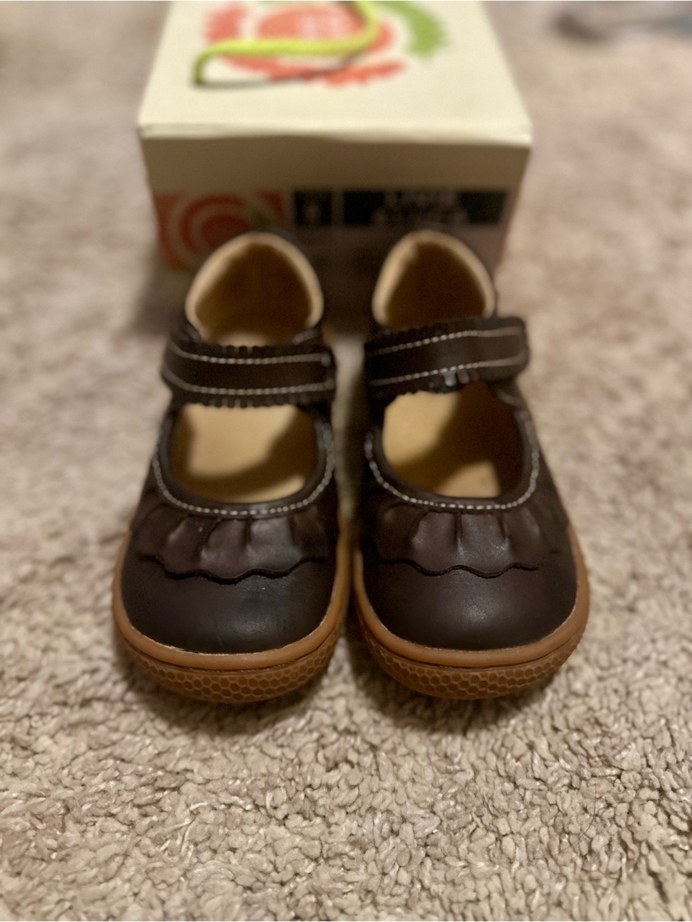 Livie & Luca Ruche – RARE!! Mocha Classic Smooth Leather – Size 8 🤎